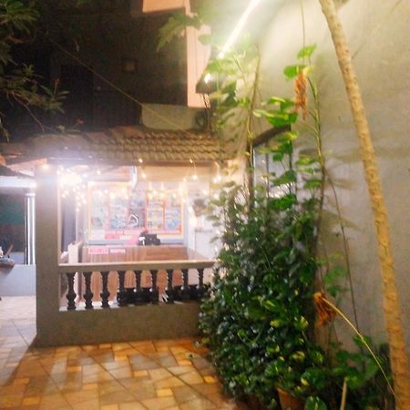 Baga Beach Inn Bagian luar foto